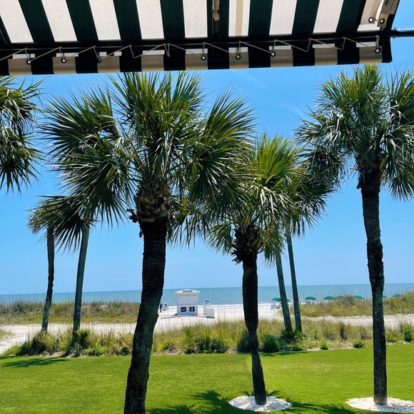 Meet your Posher, Christine - Picture 1 of 1